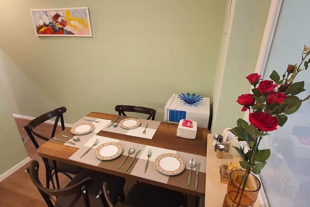 Center Apartment Тирана Екстер'єр фото