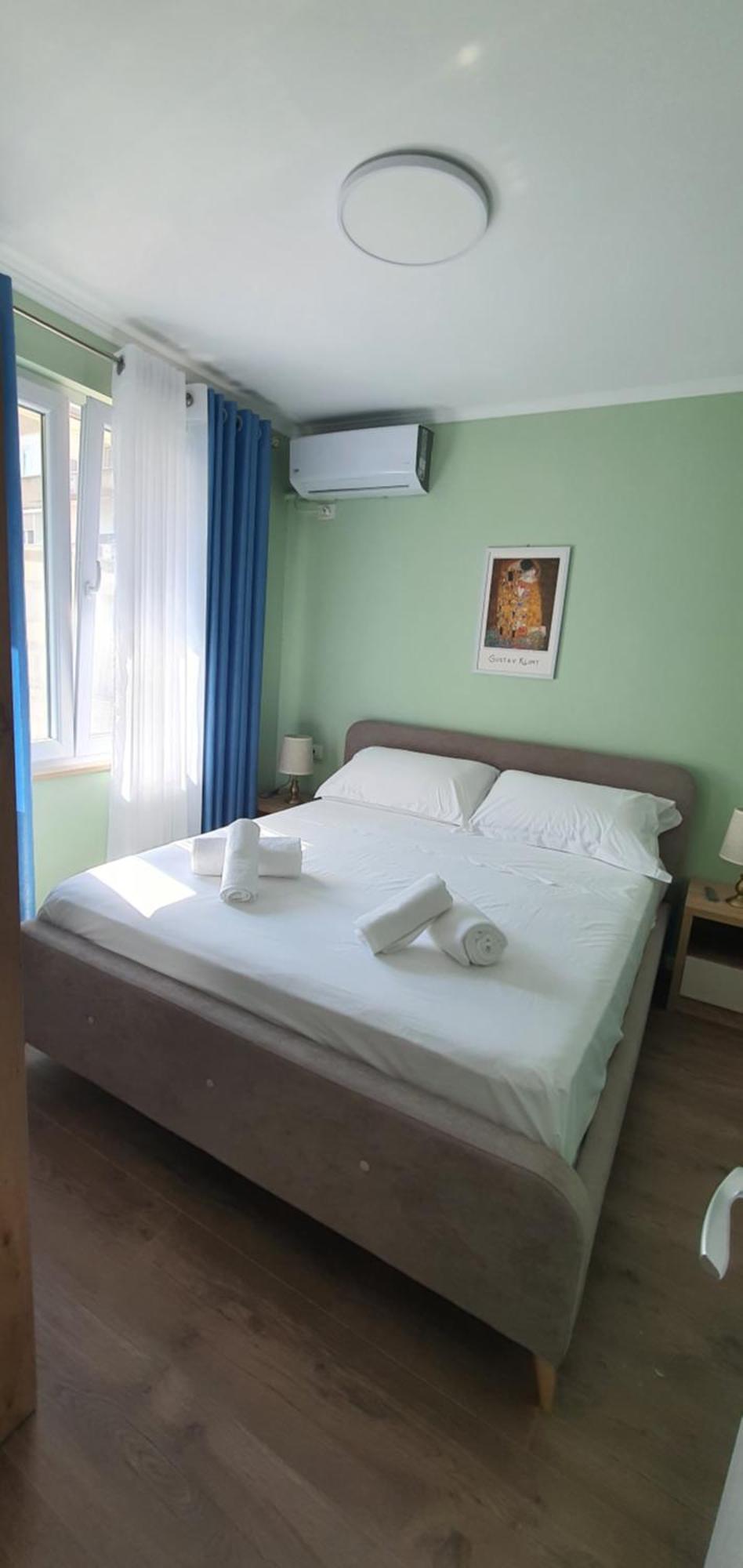 Center Apartment Тирана Екстер'єр фото