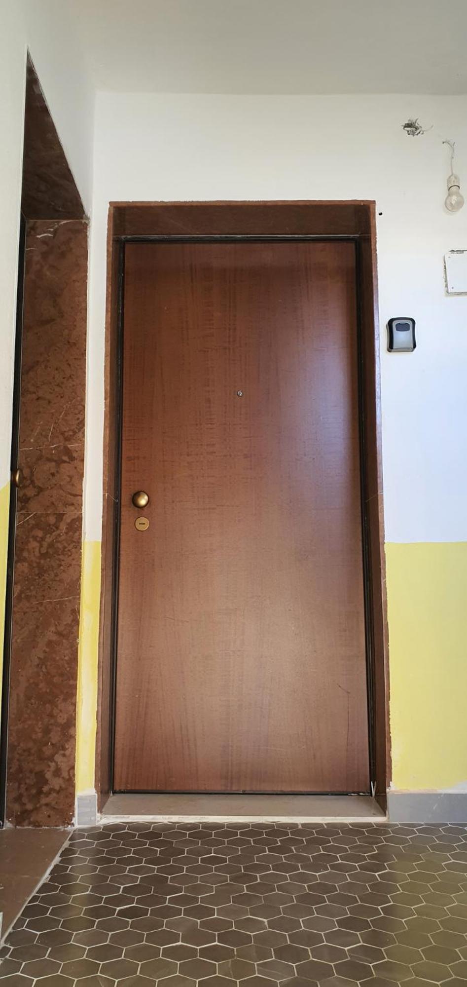 Center Apartment Тирана Екстер'єр фото